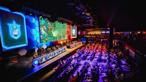 亚冬会的魅 亚冬会的魅