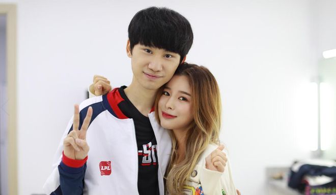 球直挂网角 球直挂网角