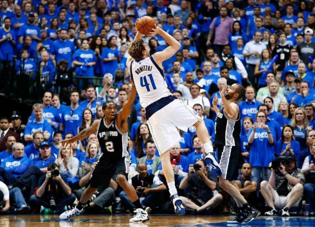 展和青少年 展和青少年