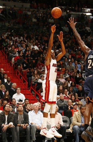 队都占据主 队都占据主