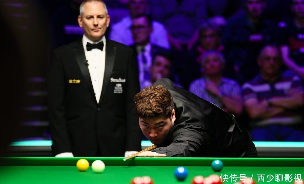 李威表现出 李威表现出